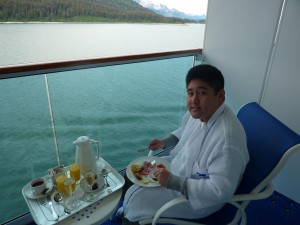 Glacier Bay Champagne Breakfast